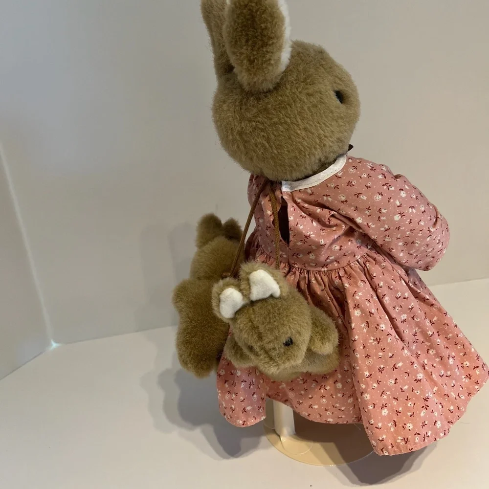 Vintage Charm Plush Mommy With Two Baby Bunnies Stuffed Toy - Picture 5 of 11